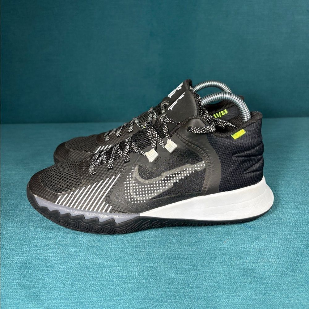 Size 5Y/6.5Women - Nike Kyrie Flytrap5 black shoes